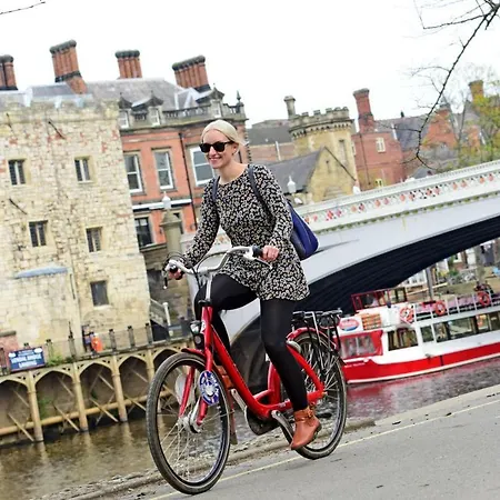 8, The Keyes York